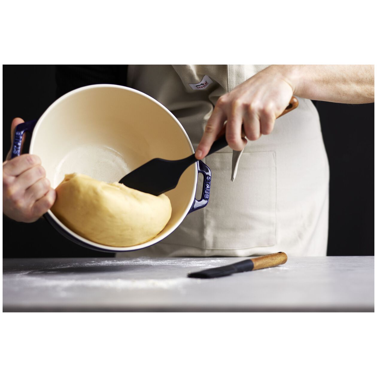 40503-106 Pastry Scraper Staub