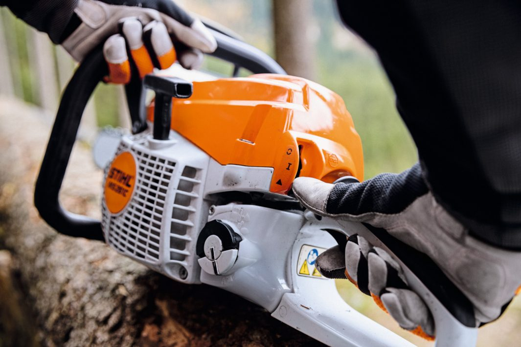 GASOLINE CHAINSAW MS 261