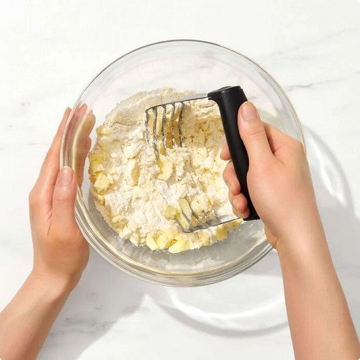 1124200 Bladed Dough Blender