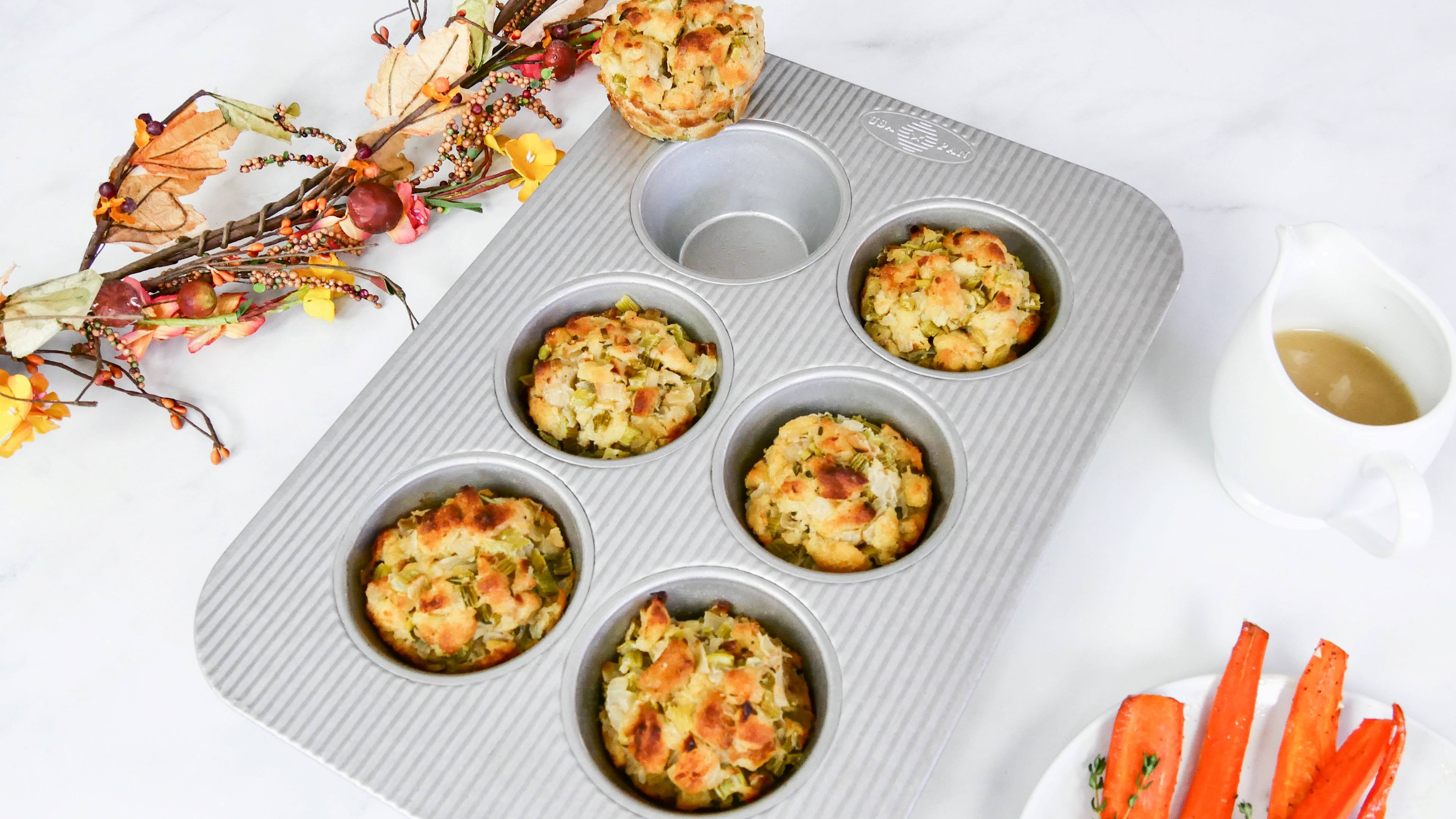 1265TM Texas Size Muffin Pan